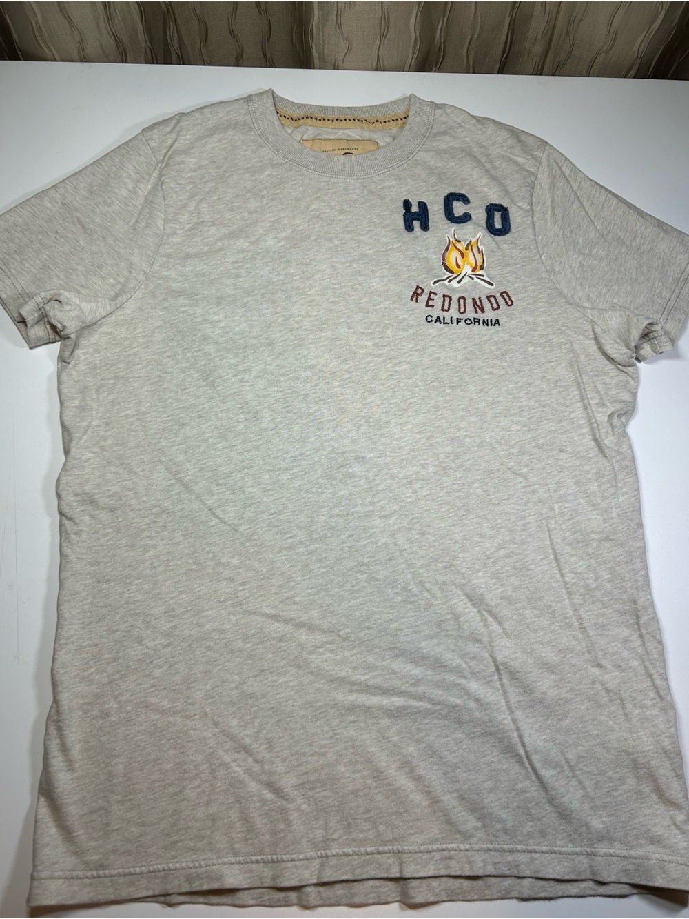 Hollister Men's L Heatherd Oatmeal Front and Back Short Sleeve T Crew Beach